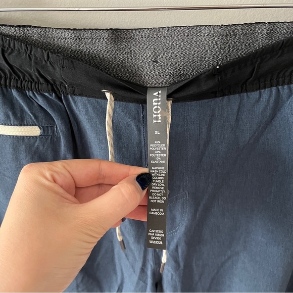 Vuori Banks Shorts in Azure Size XL NWOT - Picture 6 of 7